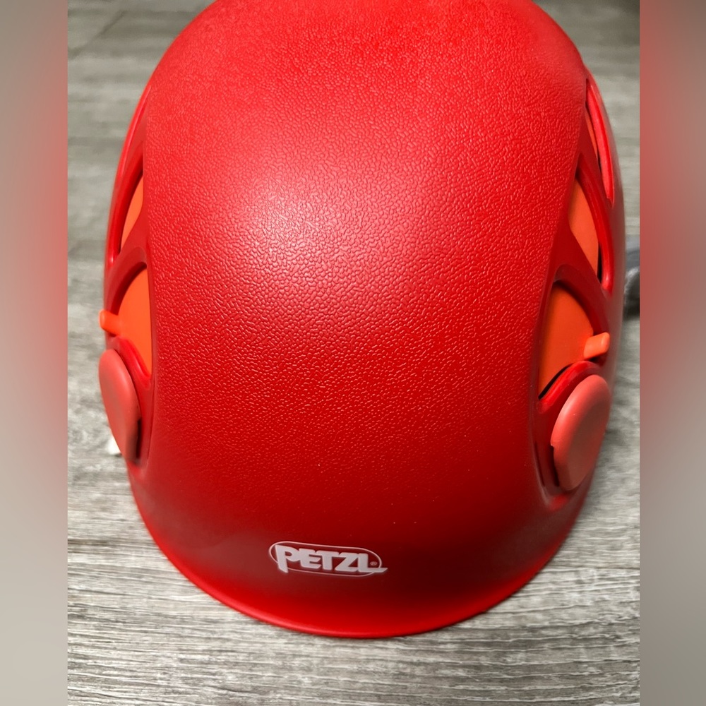 PETZL - ELIOS, Durable Multi-Purpose Helmet, Size 1
